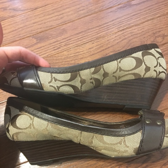 Coach Millie Wedges in Espresso size 8.5 - Picture 5 of 6